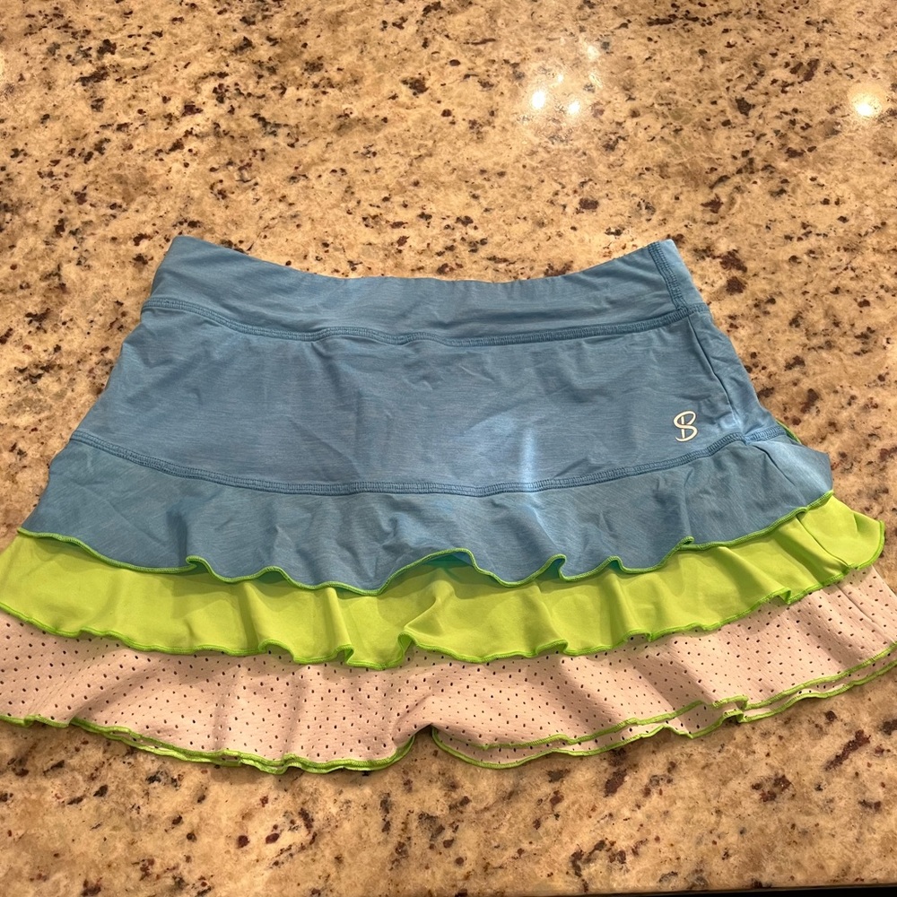 Sofibella Triumph Triple Ruffle Tiered Tennis Sko… - image 1